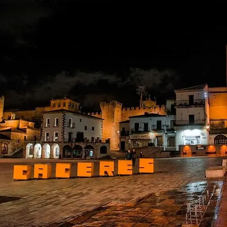 Cuatro Esquinas De Apartment Caceres