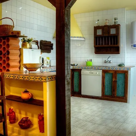 Cuatro Esquinas De شقة