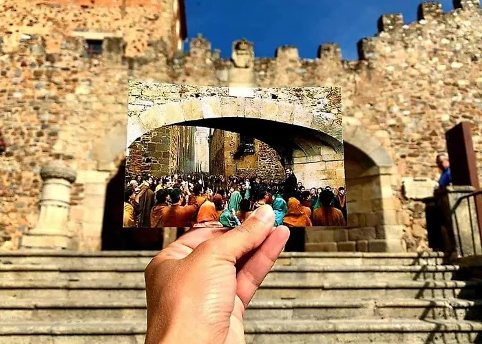 Cuatro Esquinas De *